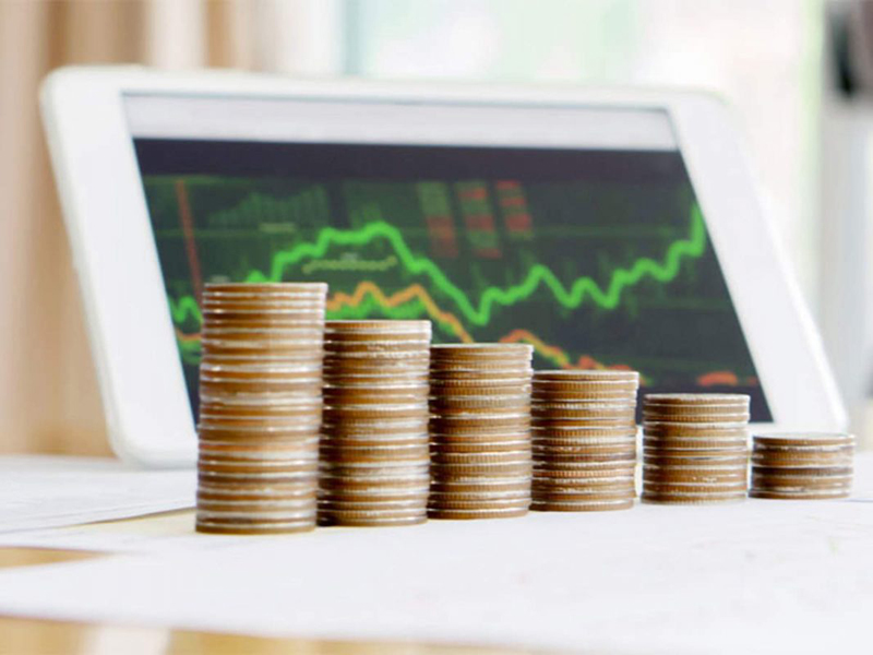 co-nen-dau-tu-hang-hoa-phai-sinh-khong